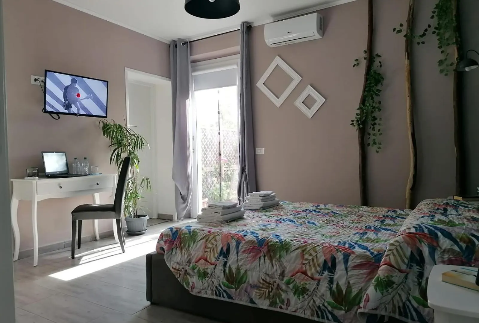Dimora Bed And Breakfast San Gavino Monreale Couette-café